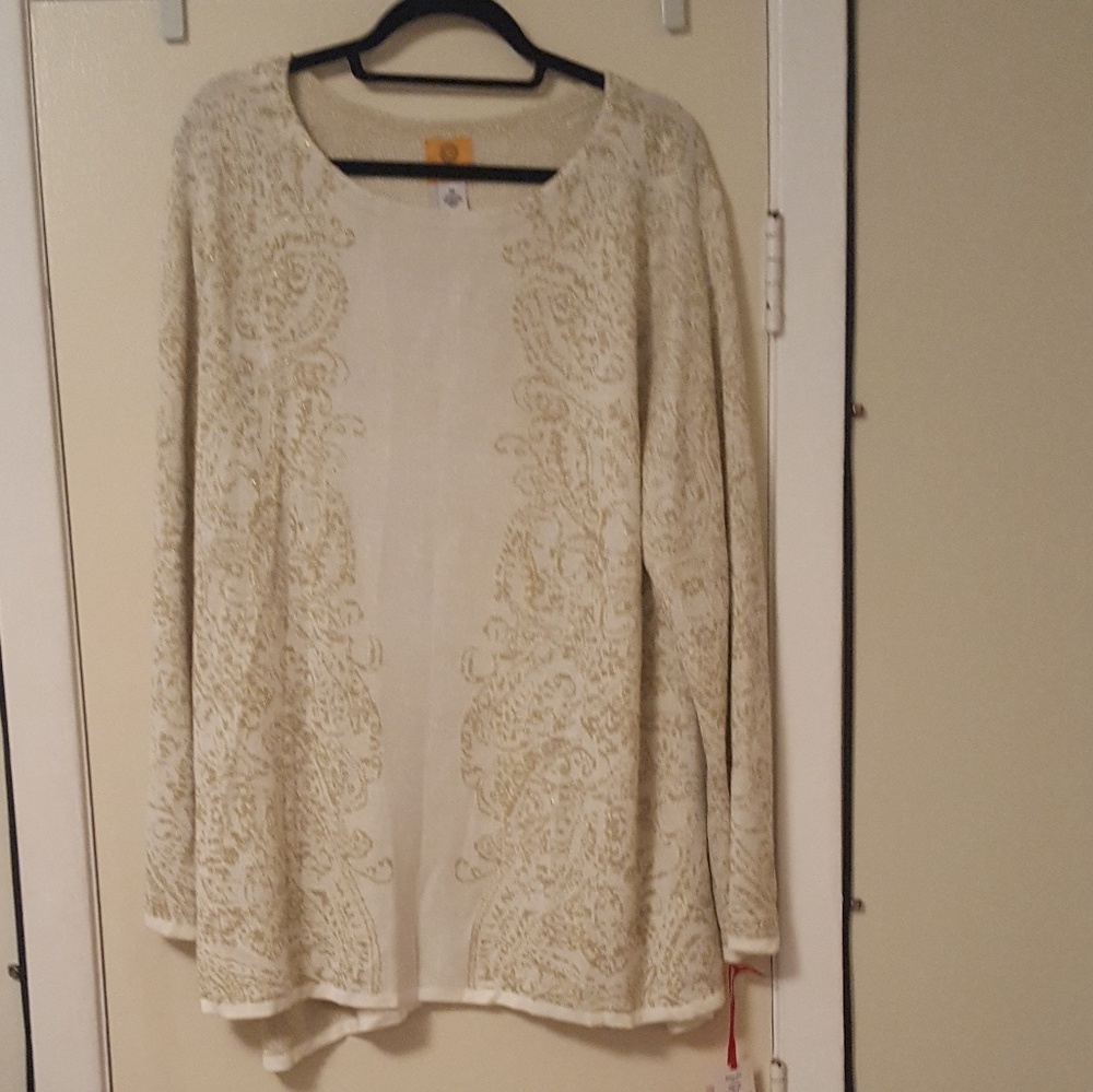 Cozy up with this fancy sweater, long sleeve